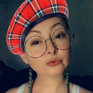 Meet your Posher, Mika